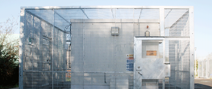UltraSecure Mesh Cage System with Sliding Gate